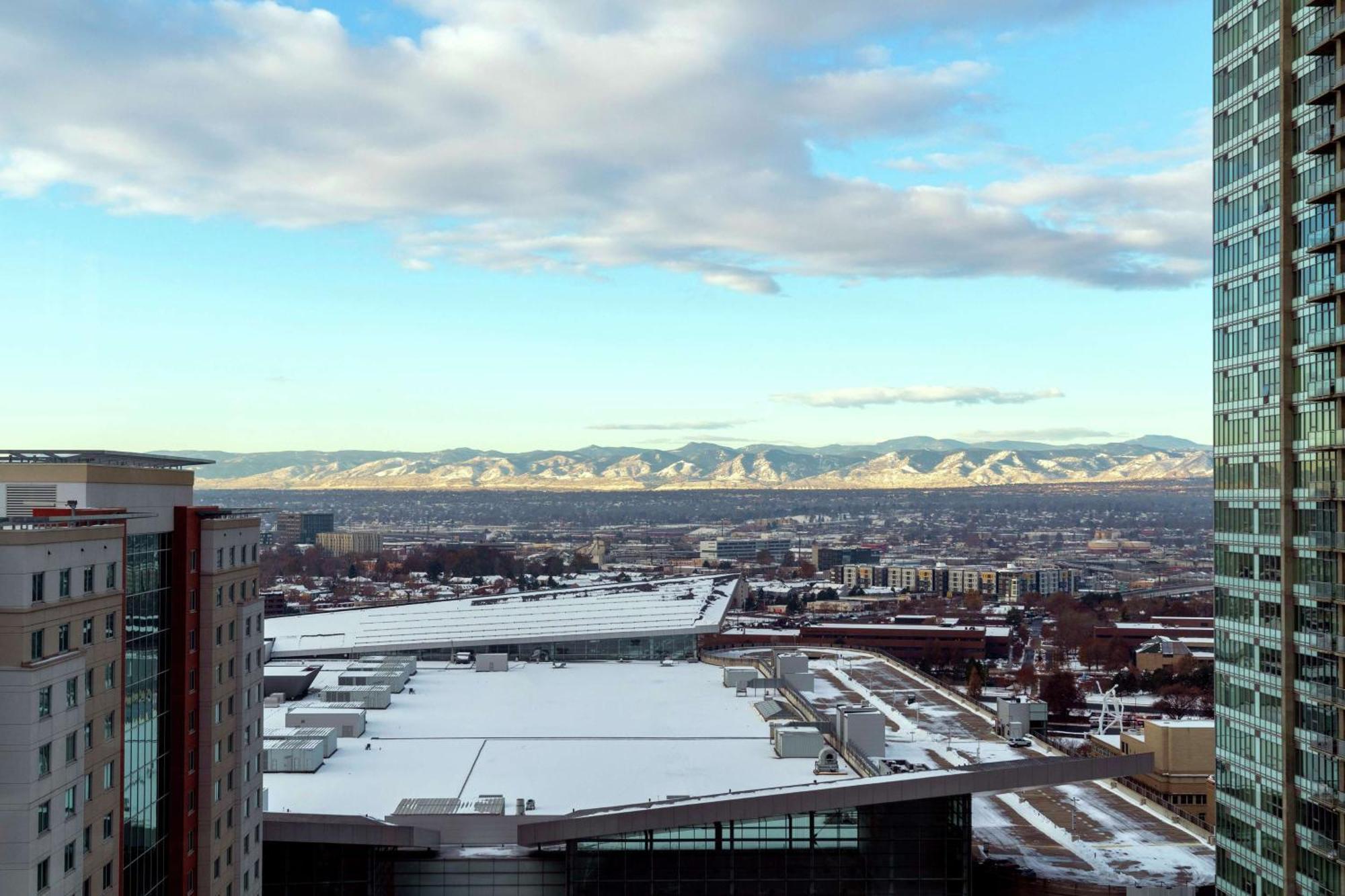 Home2 Suites By Hilton Denver Downtown Convention Center Exterior photo